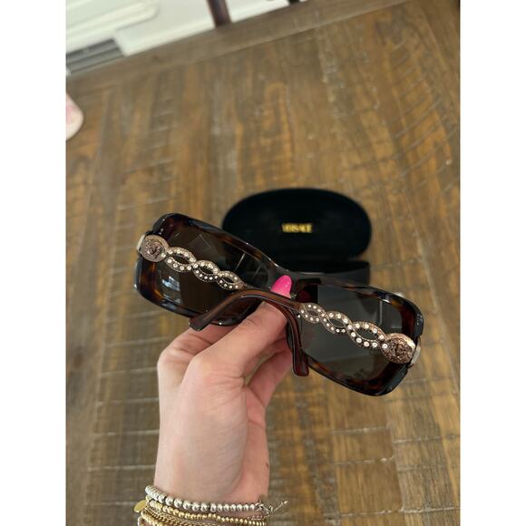 Versace sunglasses mod.4070 col 338/3 Made in Italy Vintage 1990\' ladies fashion main image 6